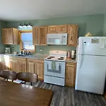 The Sapling - 2 Bedroom Cabin Across From Visitor Center