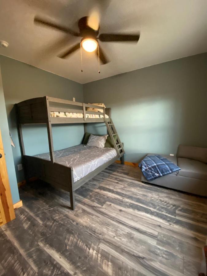 Holiday home The Sapling - 2 Bedroom Cabin Across From Visitor Center
