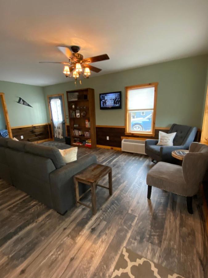 The Sapling - 2 Bedroom Cabin Across From Visitor Center Benezette