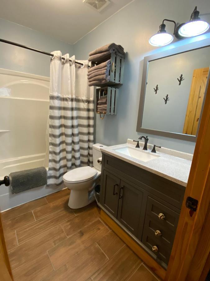 The Sapling - 2 Bedroom Cabin Across From Visitor Center Benezette