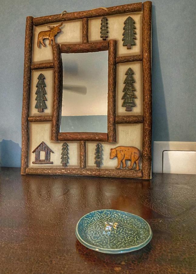 The Sapling - 2 Bedroom Cabin Across From Visitor Center Holiday home *